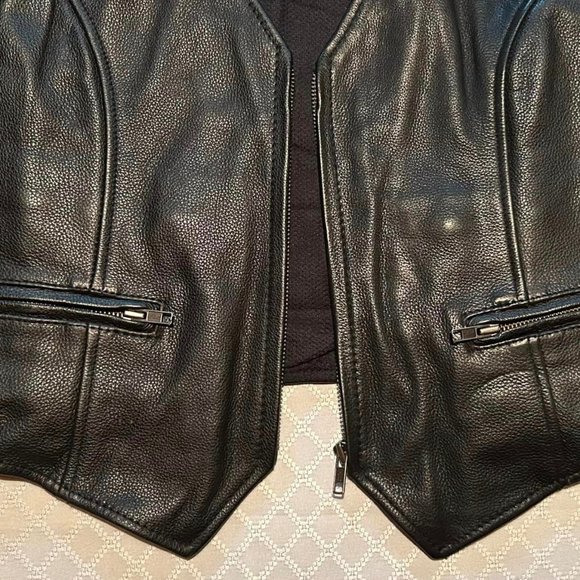SIZE XXL FIRST CLASSICS LEATHER VEST - LIKE NEW - Picture 4 of 9